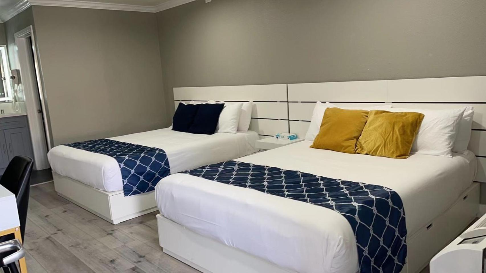 Omeo Suites Алхамбра Стая снимка